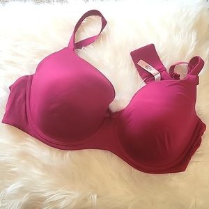 Victoria's Secret Body by Victoria 40 DD bra